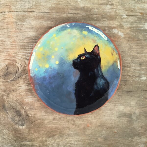 Hand painted ceramic decorative plate with black cat - Image 5